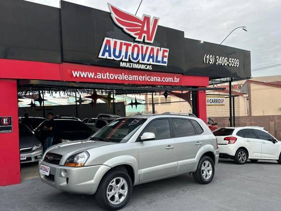 HYUNDAI TUCSON 2.0 MPFI GLS 16V 143CV 2WD GASOLINA 4P AUTOMÁTICO HYUNDAI TUCSON 2.0 MPFI GLS 16V 143CV 2WD GASOLINA 4P AUTOMÁTICO